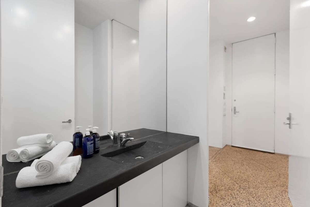 Apartment Chelsea Canvas Ii By Rovetravel Large 3br Duplex