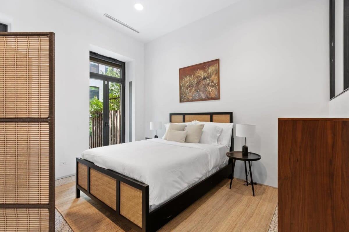 Chelsea Canvas Ii By Rovetravel Large 3br Duplex Apartment