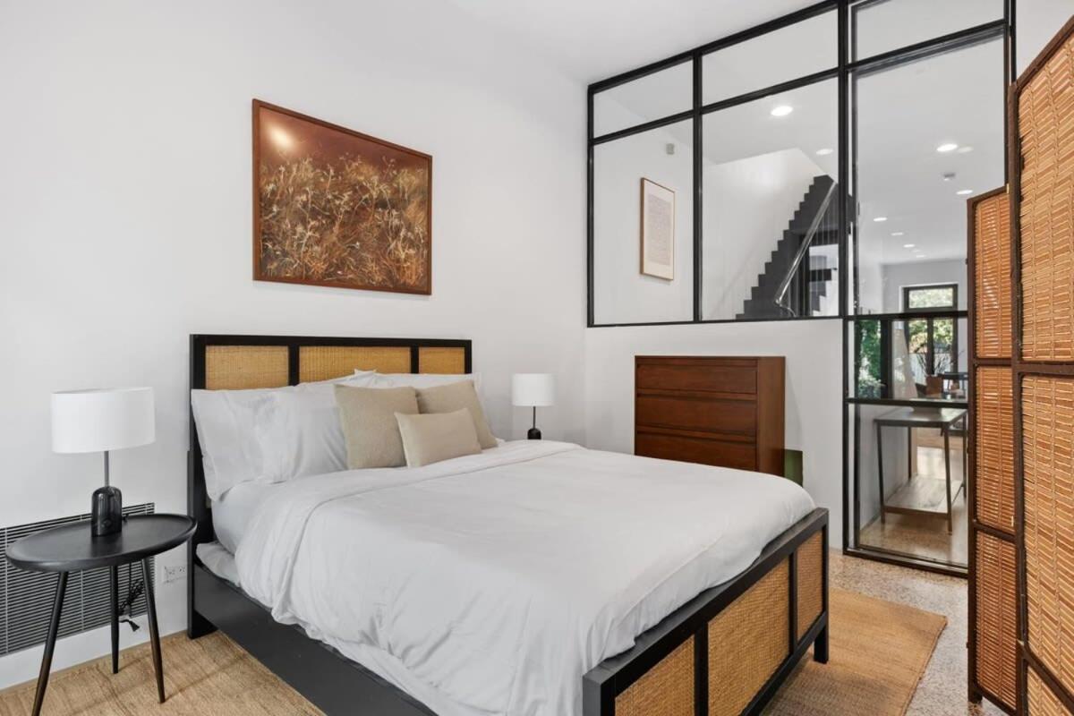 Chelsea Canvas Ii By Rovetravel Large 3br Duplex New York