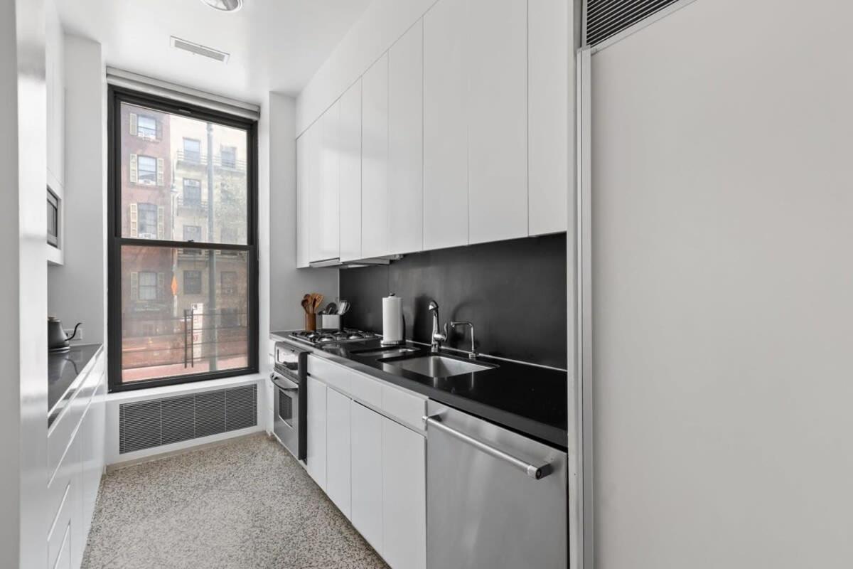 Chelsea Canvas Ii By Rovetravel Large 3br Duplex Apartment *