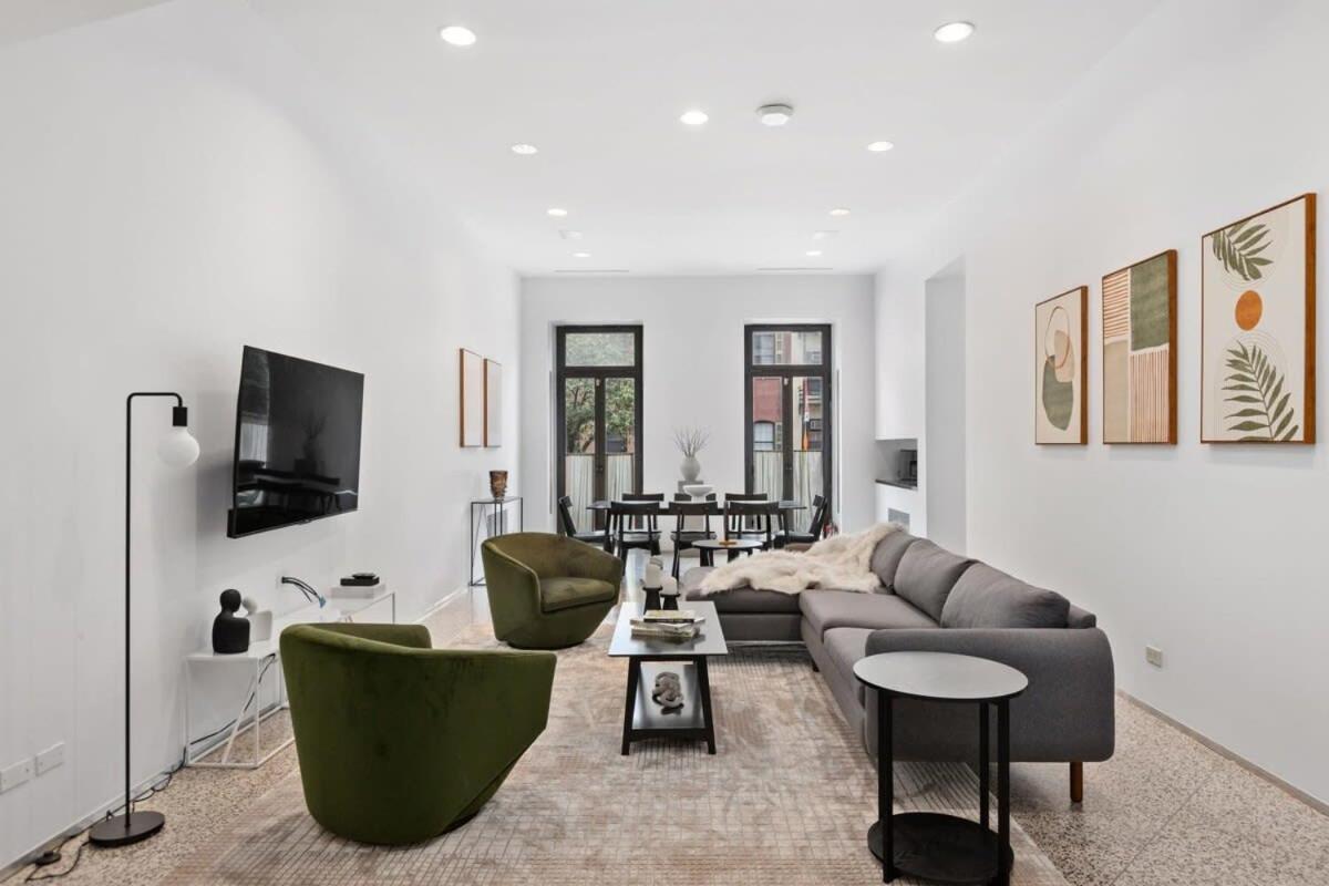 Chelsea Canvas Ii By Rovetravel Large 3br Duplex New York