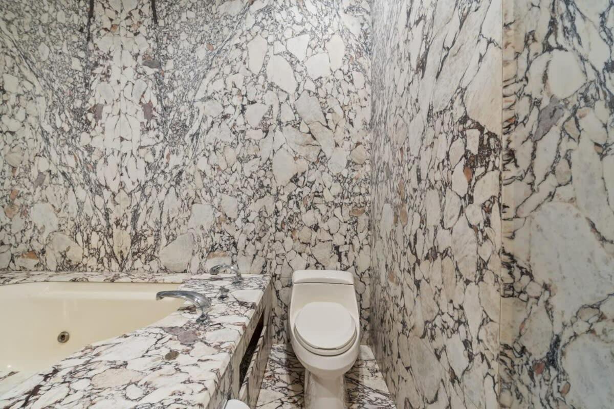 Chelsea Canvas Ii By Rovetravel Large 3br Duplex * New York